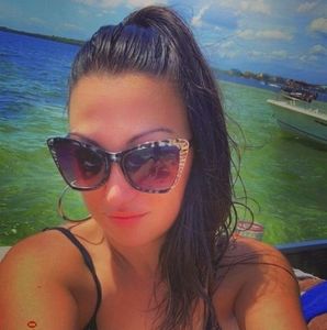 Meet your Posher, Daniella